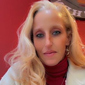 Meet your Posher, Ami